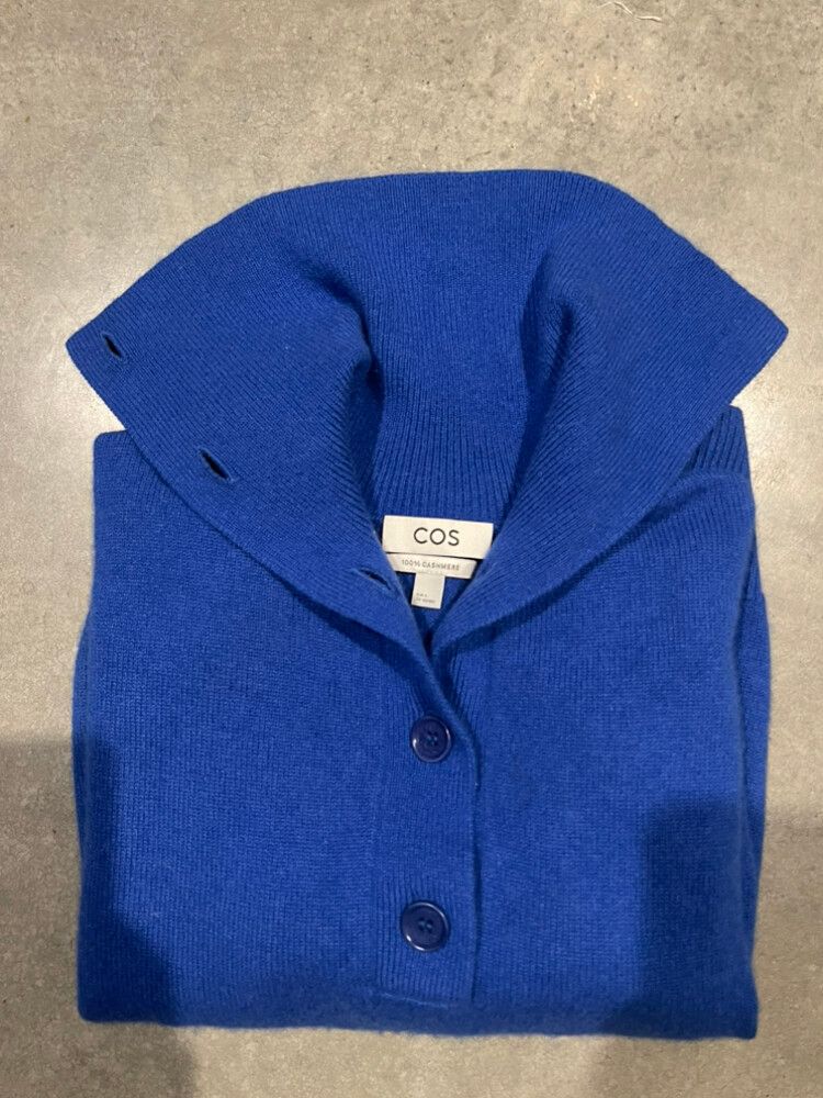 COS 100% CASHMERE SWEATER