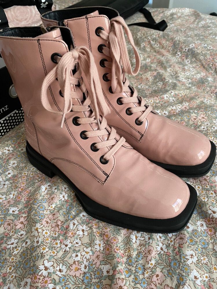 MINX Pink Patent Leather Boots Millie 40