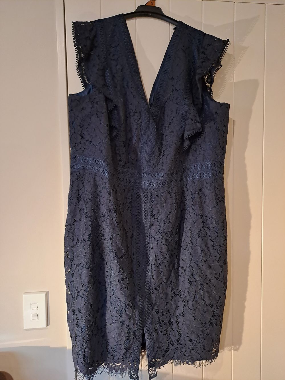 Navy Sleeveless City Chic Dress