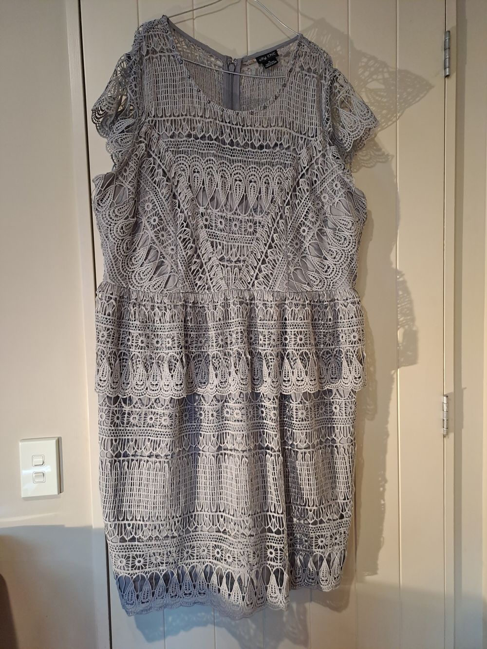 Grey Cap Sleeve City Chic Dress