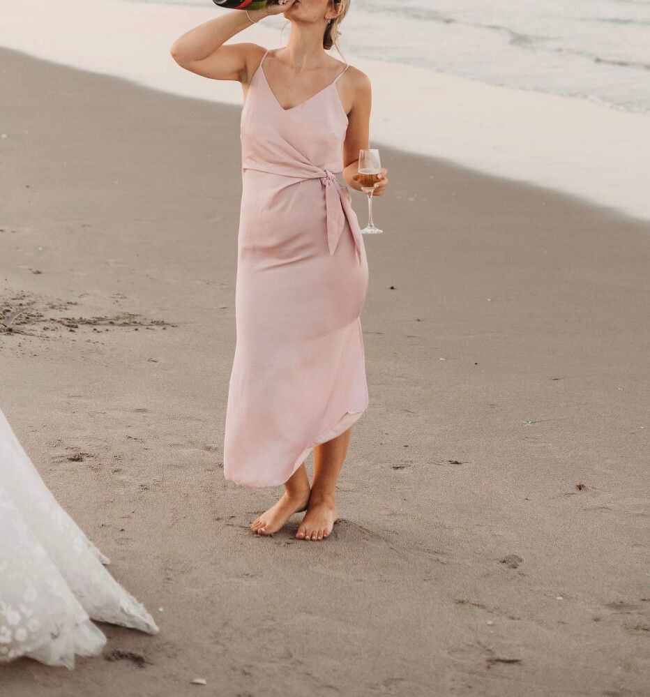 billy j boutique pink dress BILLY J BOUTIQUE | Angel @mollydalton wears our Soho Maxi Dress | #billyjboutique