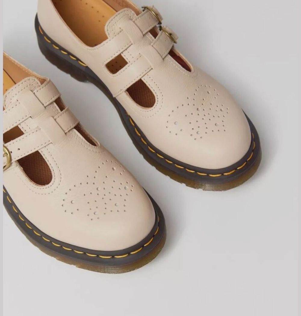 VGC Cream Dr Martens ~ Mary Janes