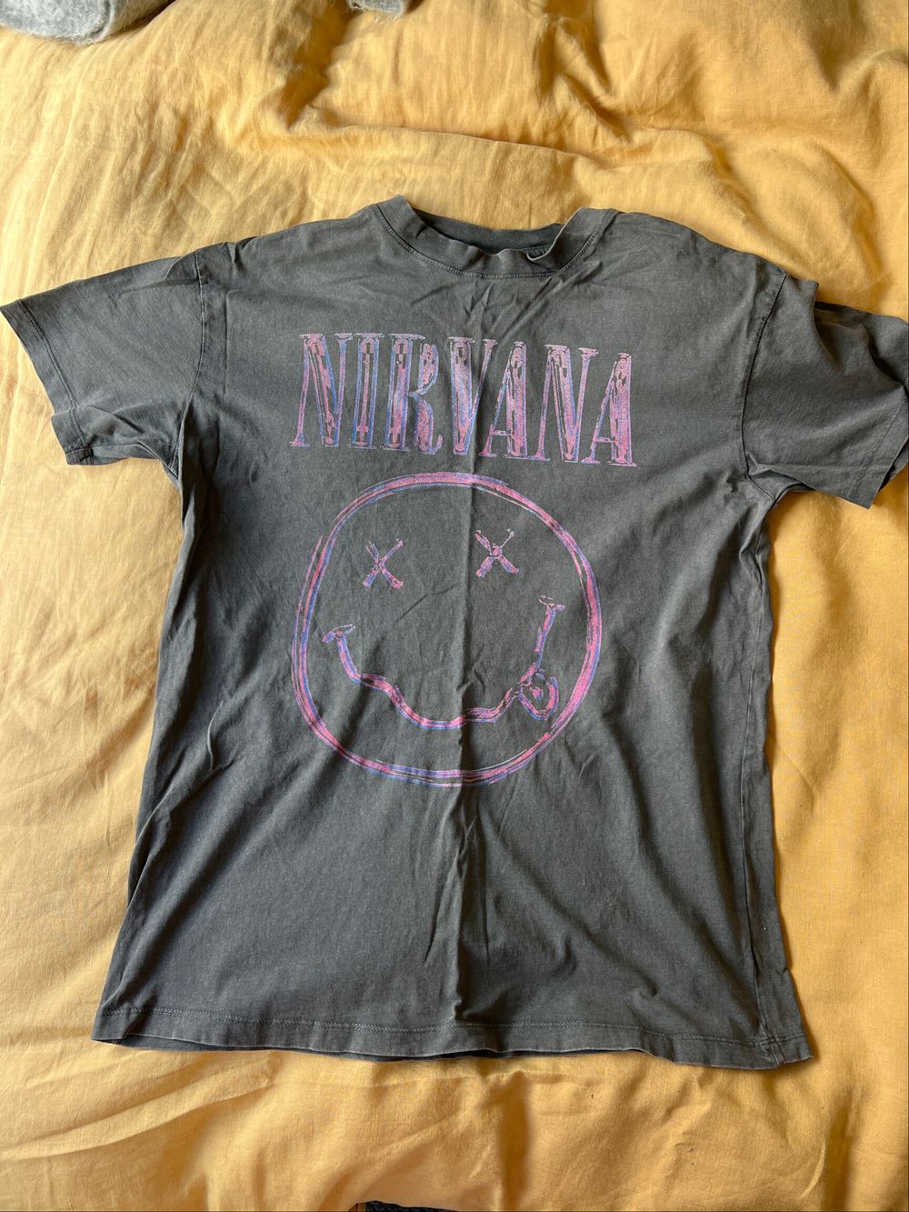 Tee Nirvana