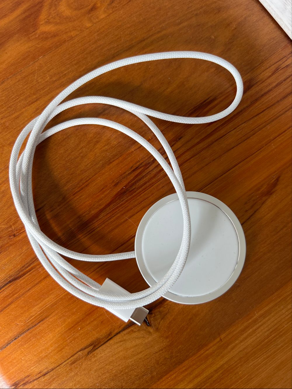 apple magnet charger