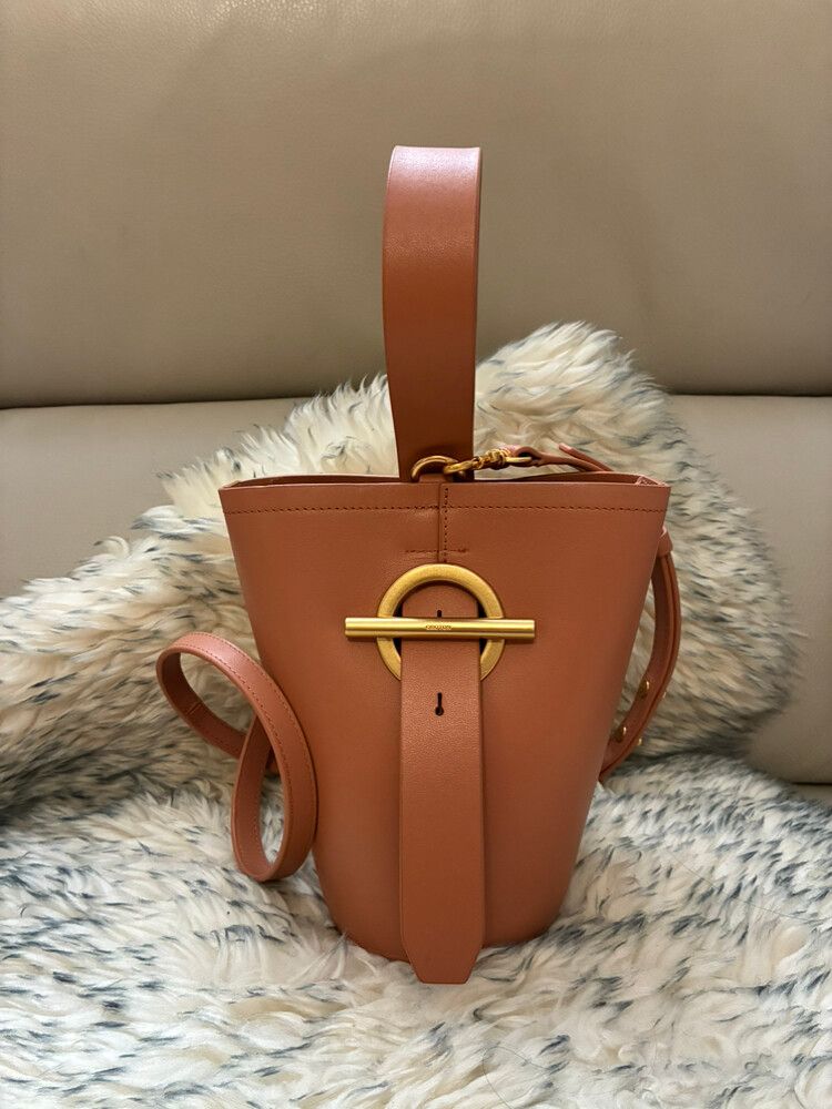 Oroton tan leather bucket bag - gold hardware