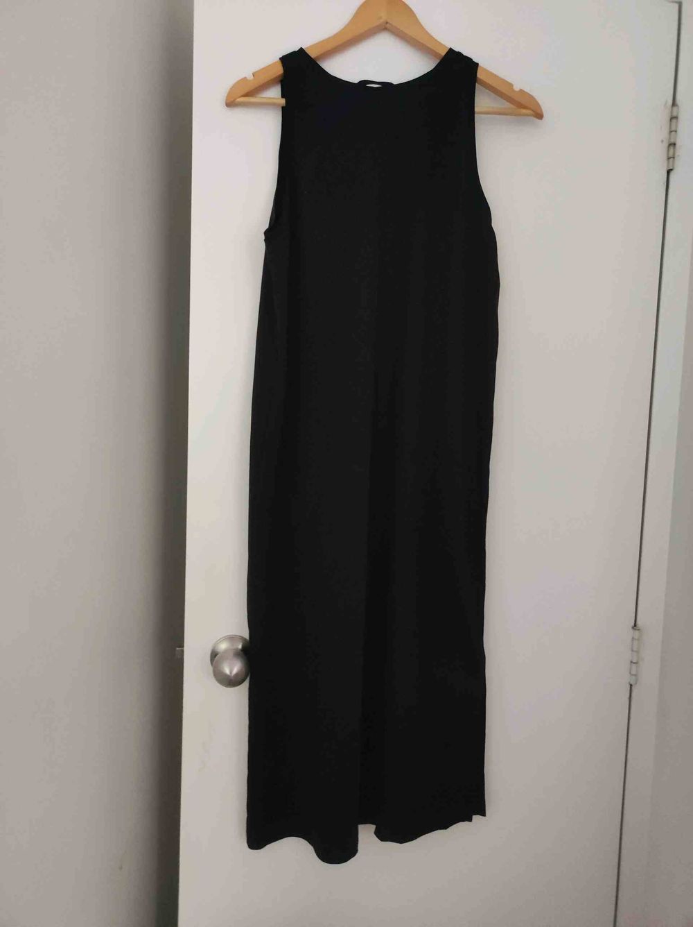 Helen Cherry - Helen Cherry Black Sleeveless Maxi Dress on Designer Wardrobe