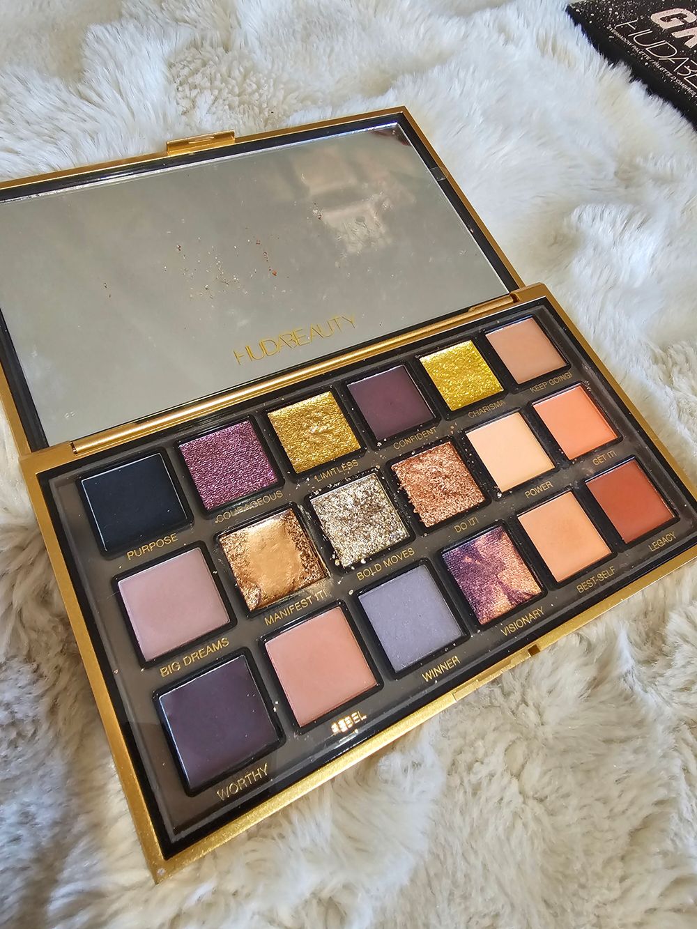 Huda Beauty Empowered Eyeshadow Palette