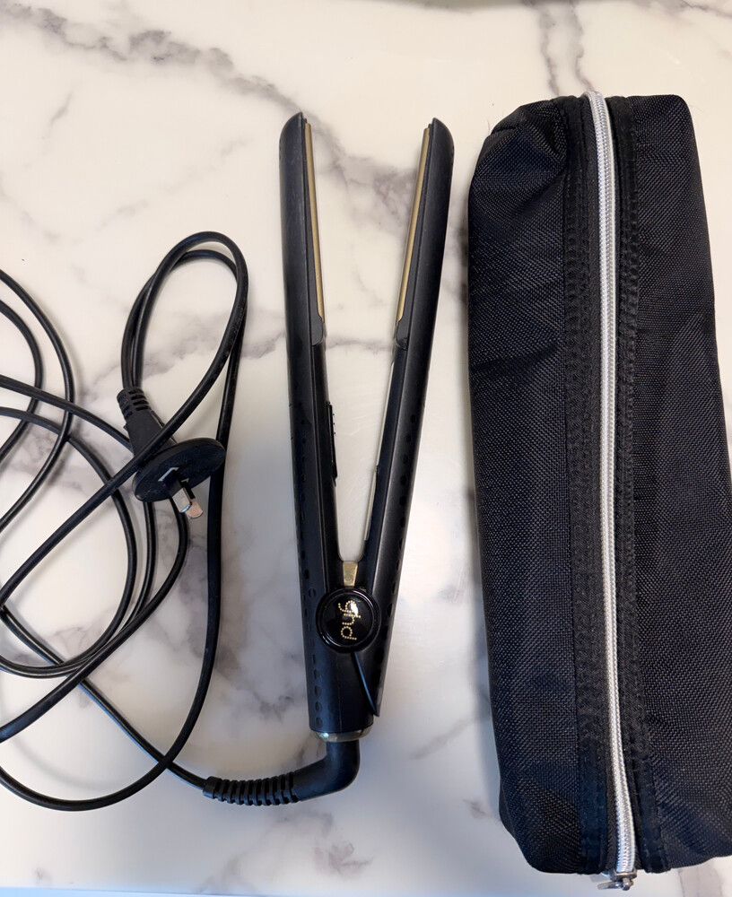 GHD Straightener