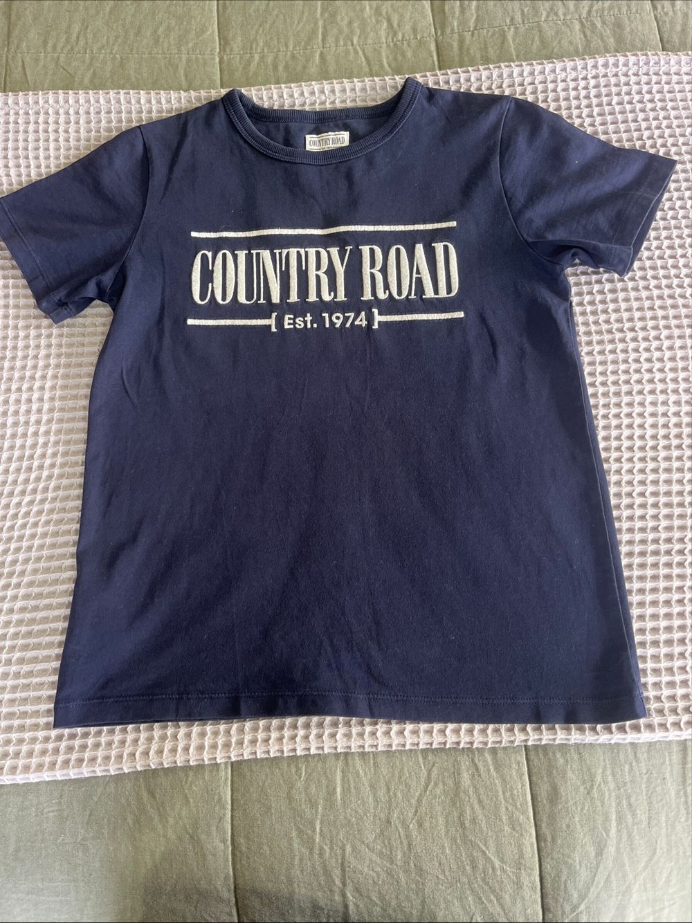 Country Road Navy Blue T-Shirt kids size 10