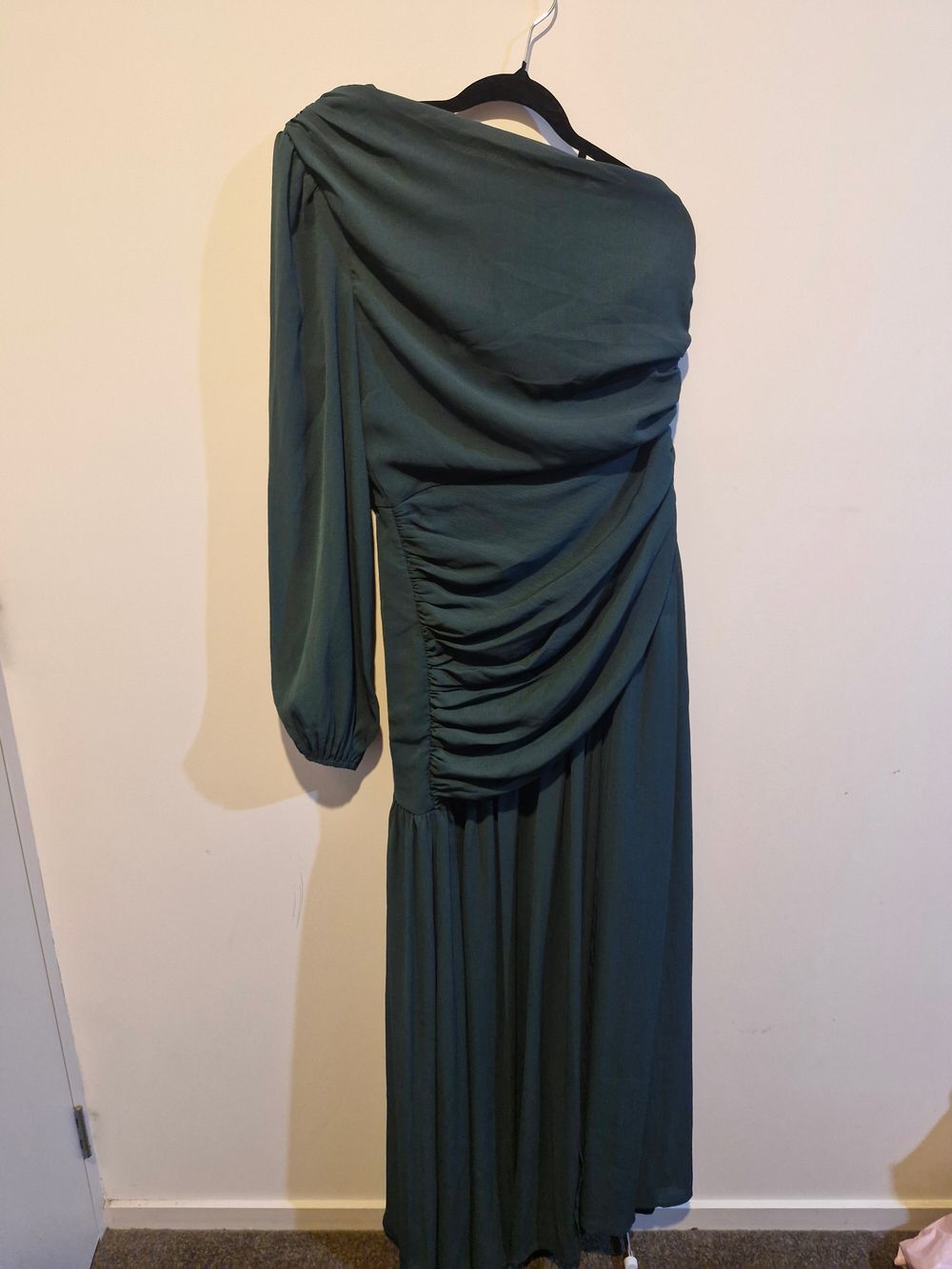Showpo - Showpo Green Maxi Dress on Designer Wardrobe