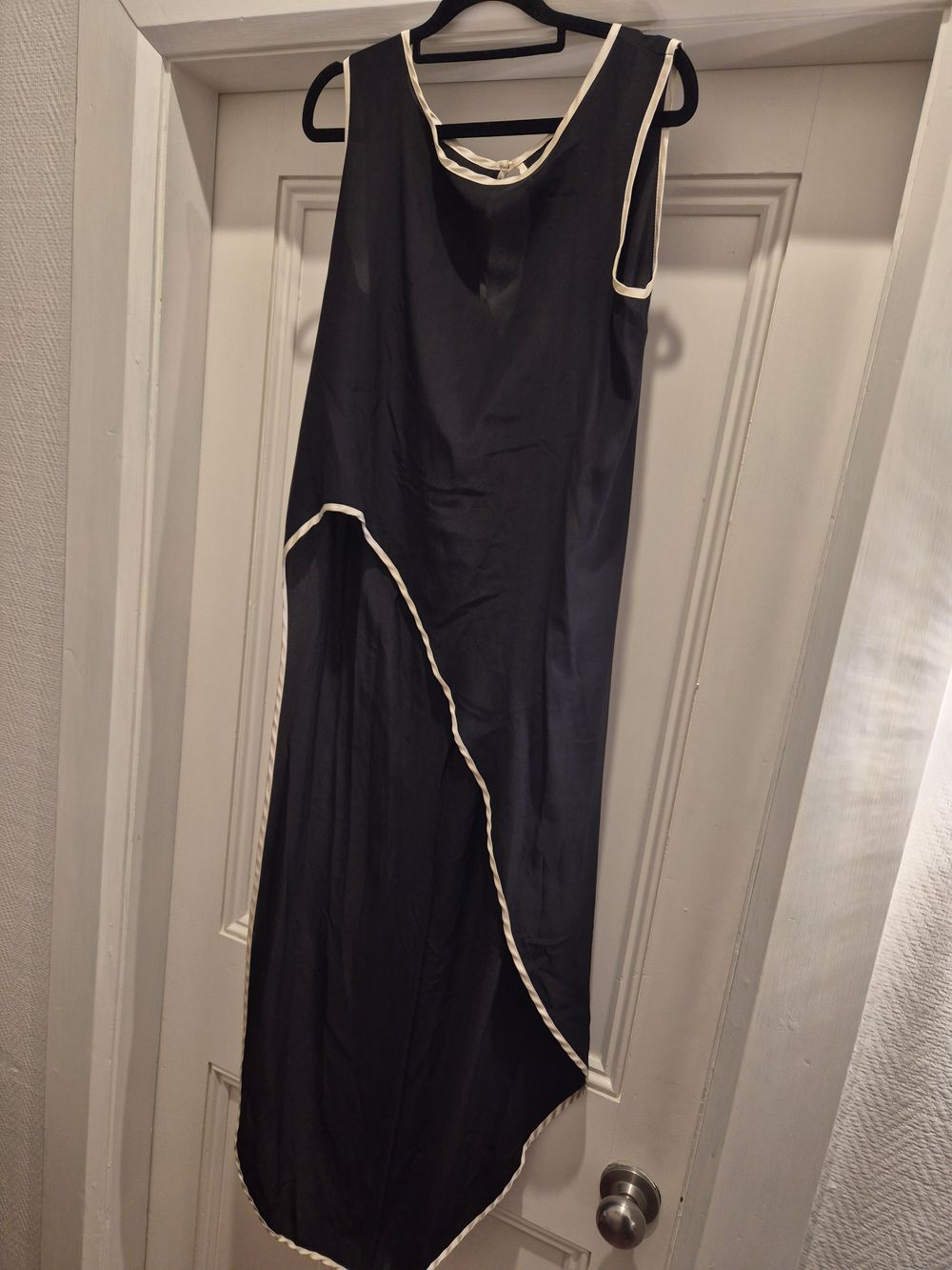 Taylor Boutique formal black diagonal hem singlet dress