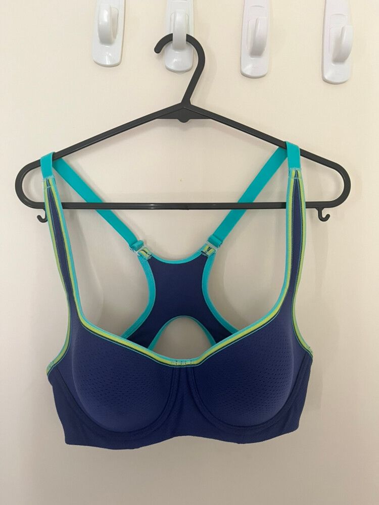 Triumph Sports Bra - 10C