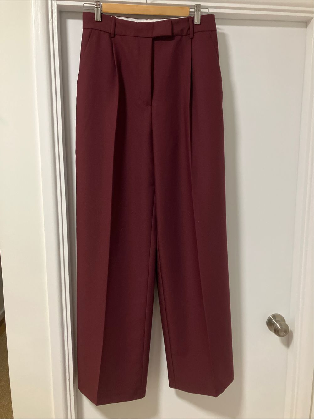 Zara wide leg  Burgundy Pants Size EUR M USA M MEX 28
