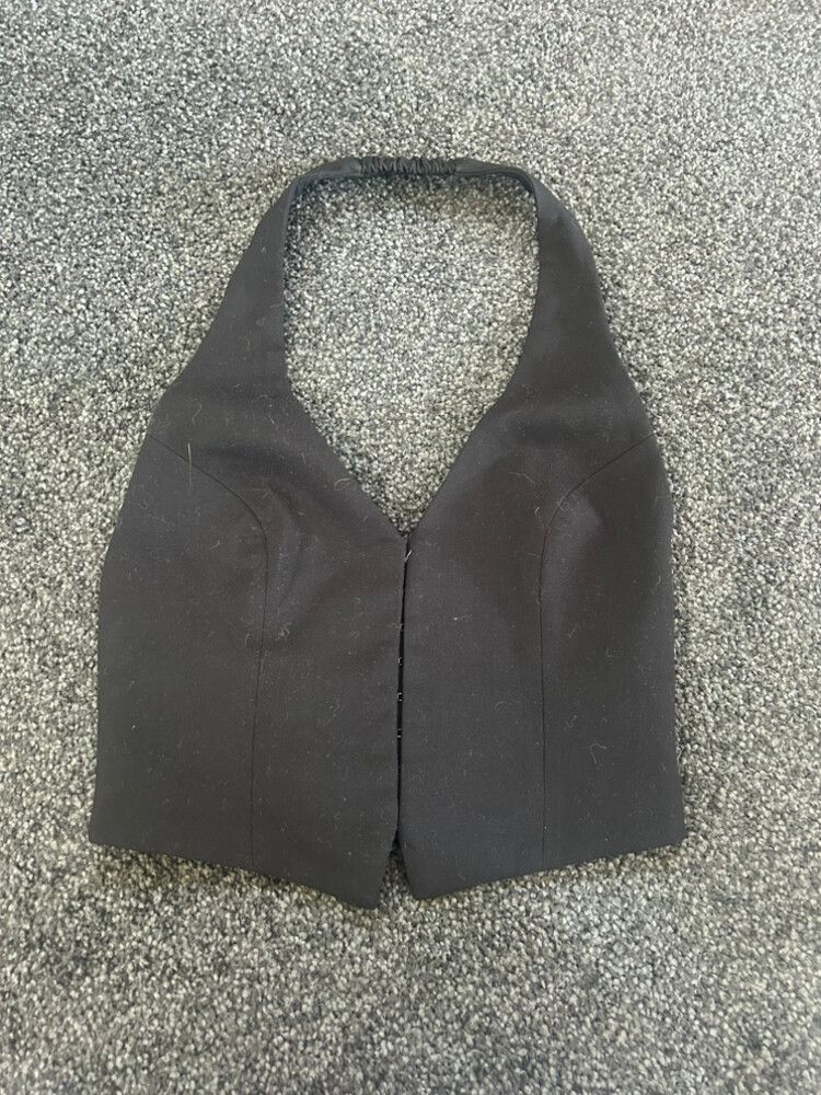 Backless halter neck
