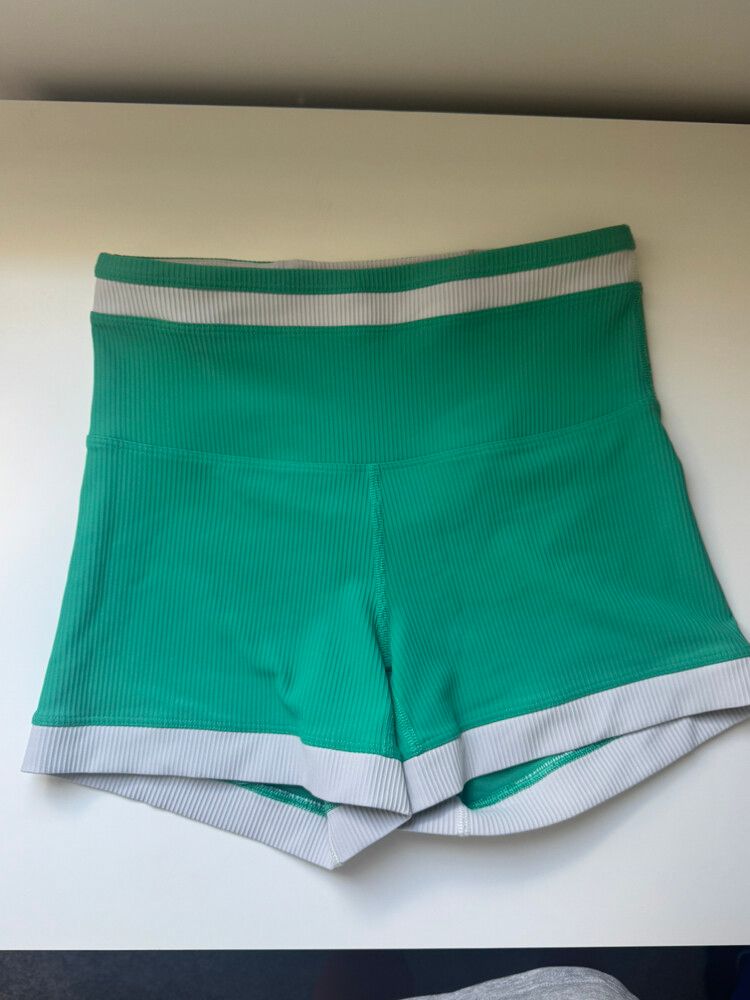 Lorna Jane Green Shorts Size S