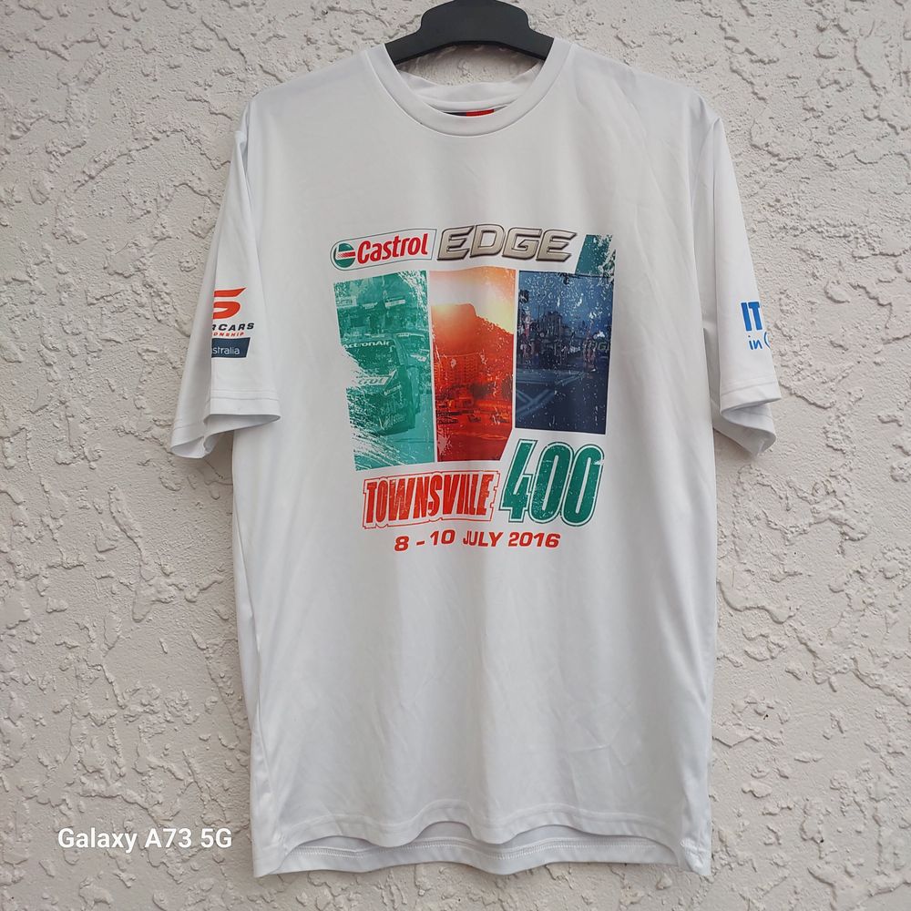 Vintage Supercars racing t-shirt, Castrol EDGE Townsville 400,July 2016, size S