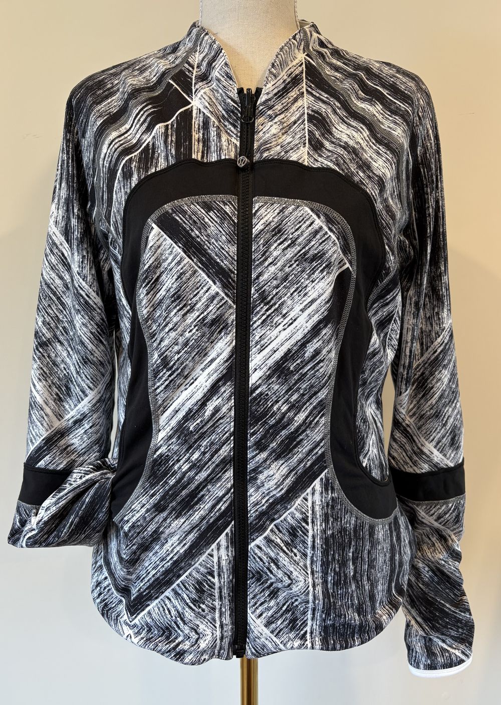 Lululemon Find Your Bliss Jacket - Reversible