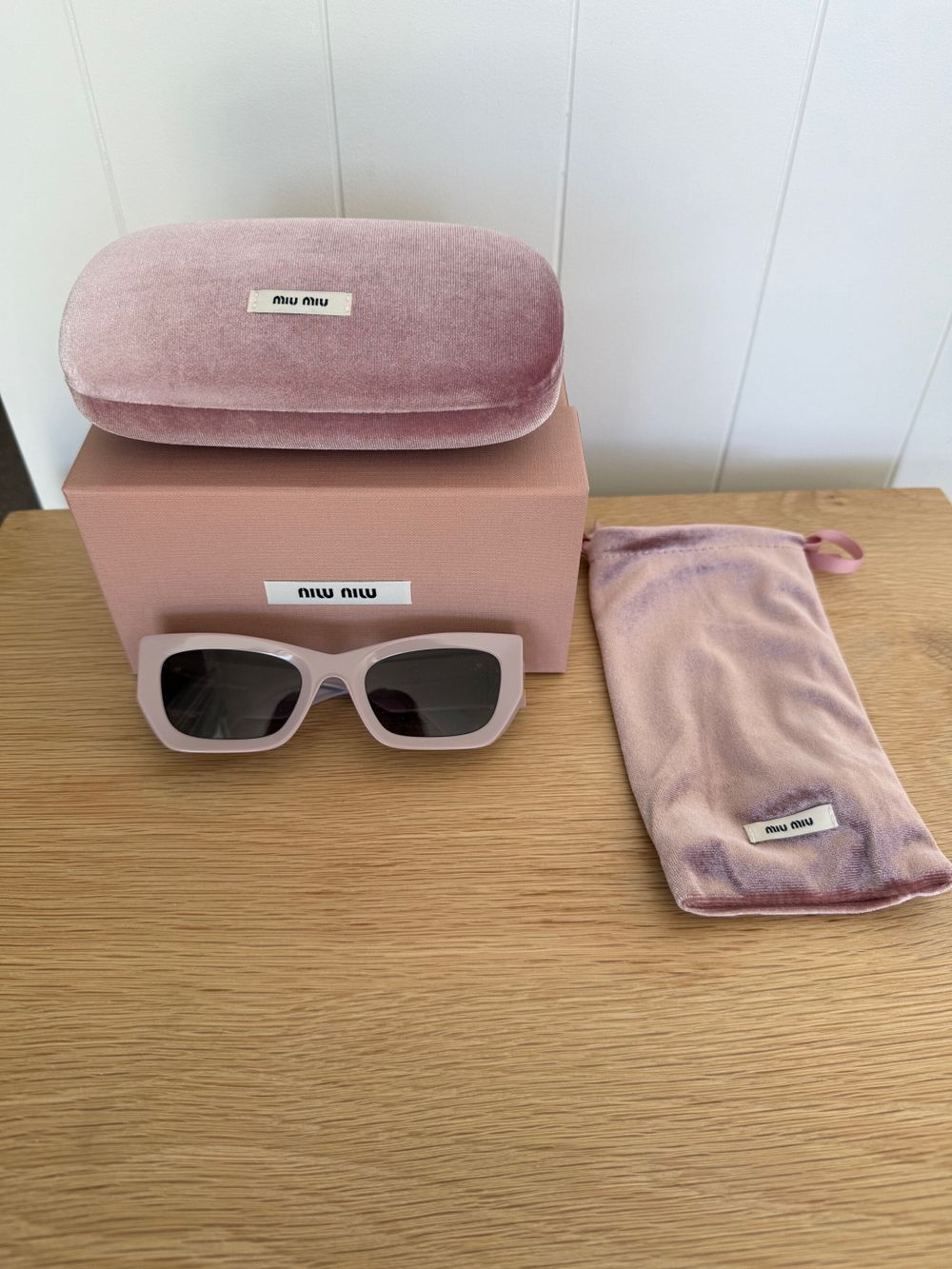 Miu Miu MU 09WS sunglasses in pink
