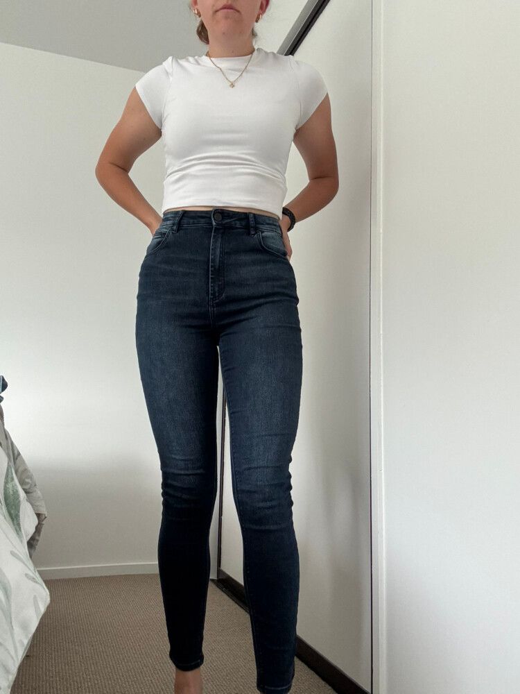 Abrand High-Rise Jeans