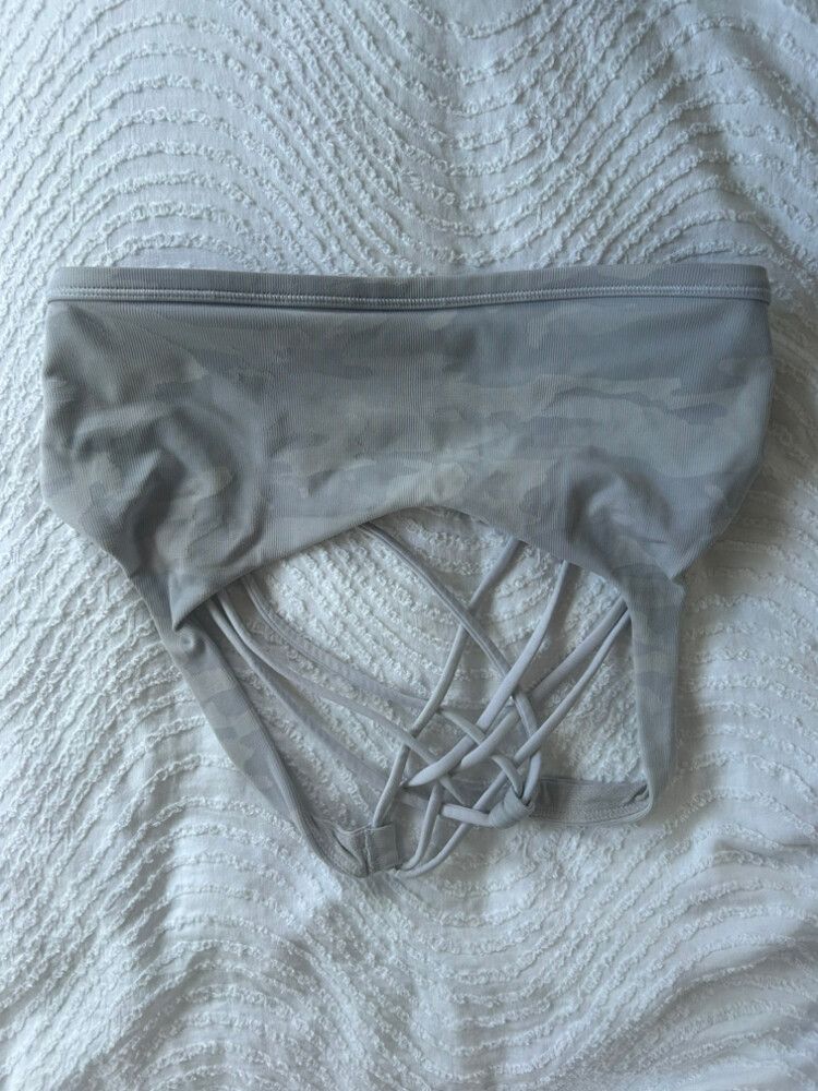 lululemon sports bra