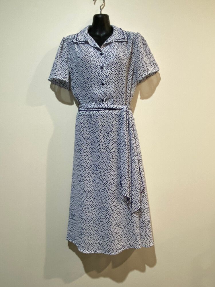 Tiffany Jane Vintage Shirt Dress Sz 8 – Navy Leaf, Chiffon, Belted, Retro