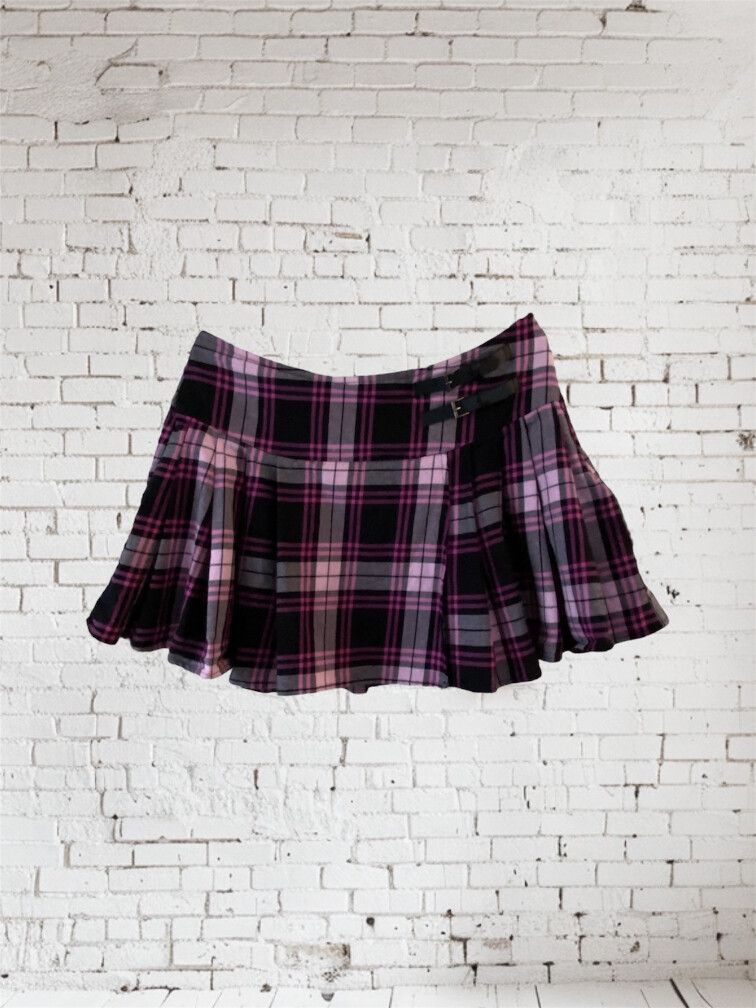 Black Friday Tartan Pleated Skirt – Size 14