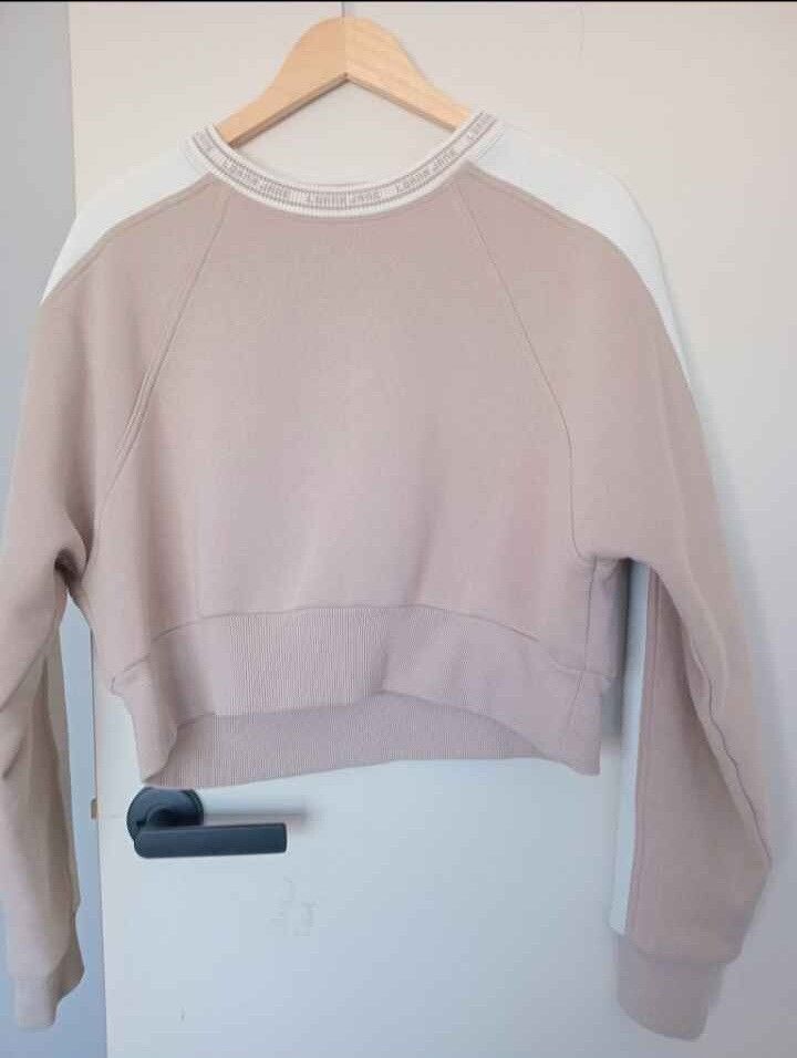 Lorna jane crew neck