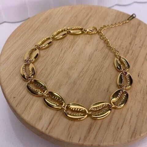 Kopen Australia | Cowrie Shell Charm Bracelet Gold Plated Solid Stainless Steel
