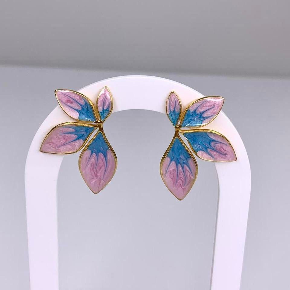 Kopen Enamel Pink & Blue Flower Earrings Gold Plated Stainless Steel Waterproof
