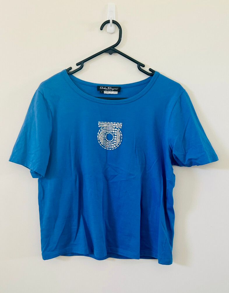 Salvatore Ferragamo Tee Shirt L 8-12 AU Blue Logo Vintage Silver Stud