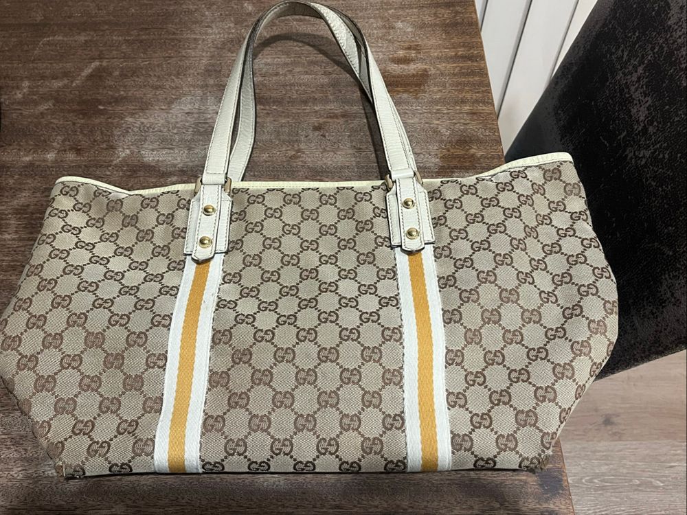 Gucci Beige GG Supreme Tote Bag