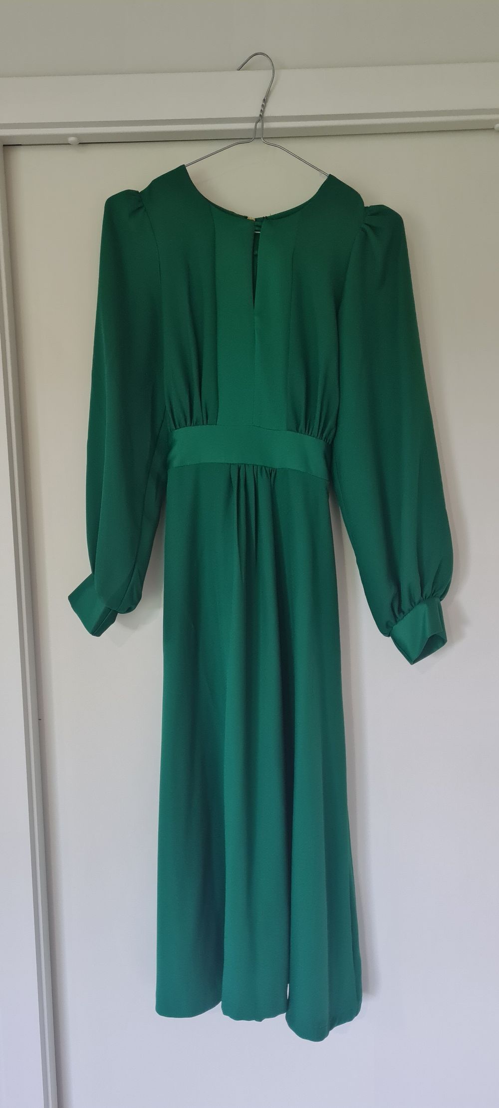 Closet London - Green Gathered Waist Midi Dress on Designer Wardrobe