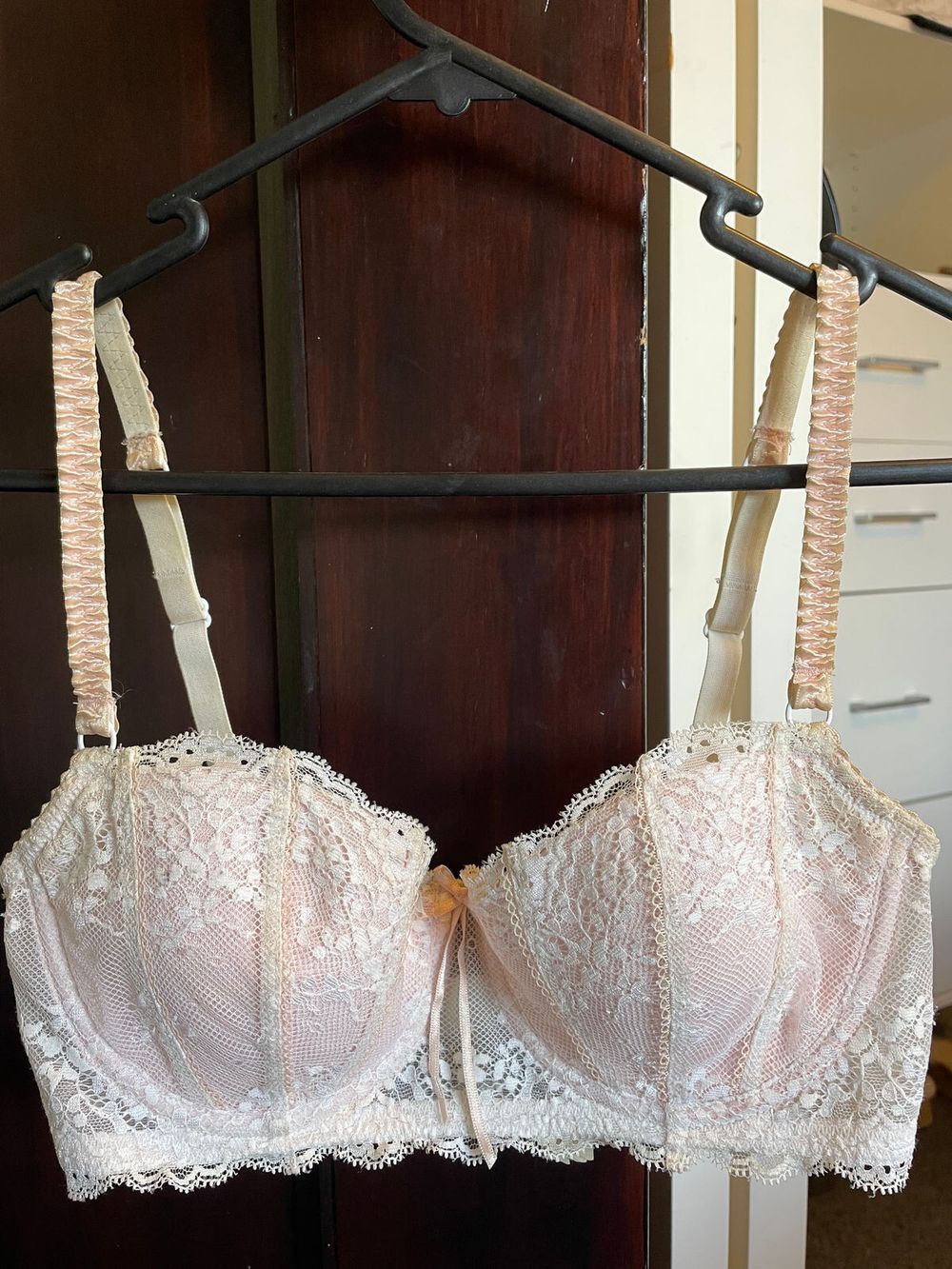 Elle Macpherson Lace Pink Bra