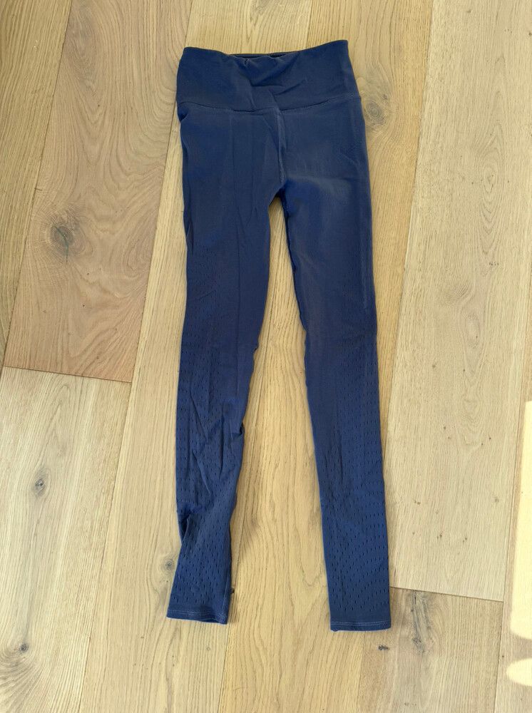 lululemon laser cut leggings 28”