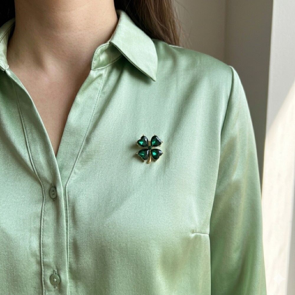 Gold and Green Shamrock Zirconia Enamel Pin