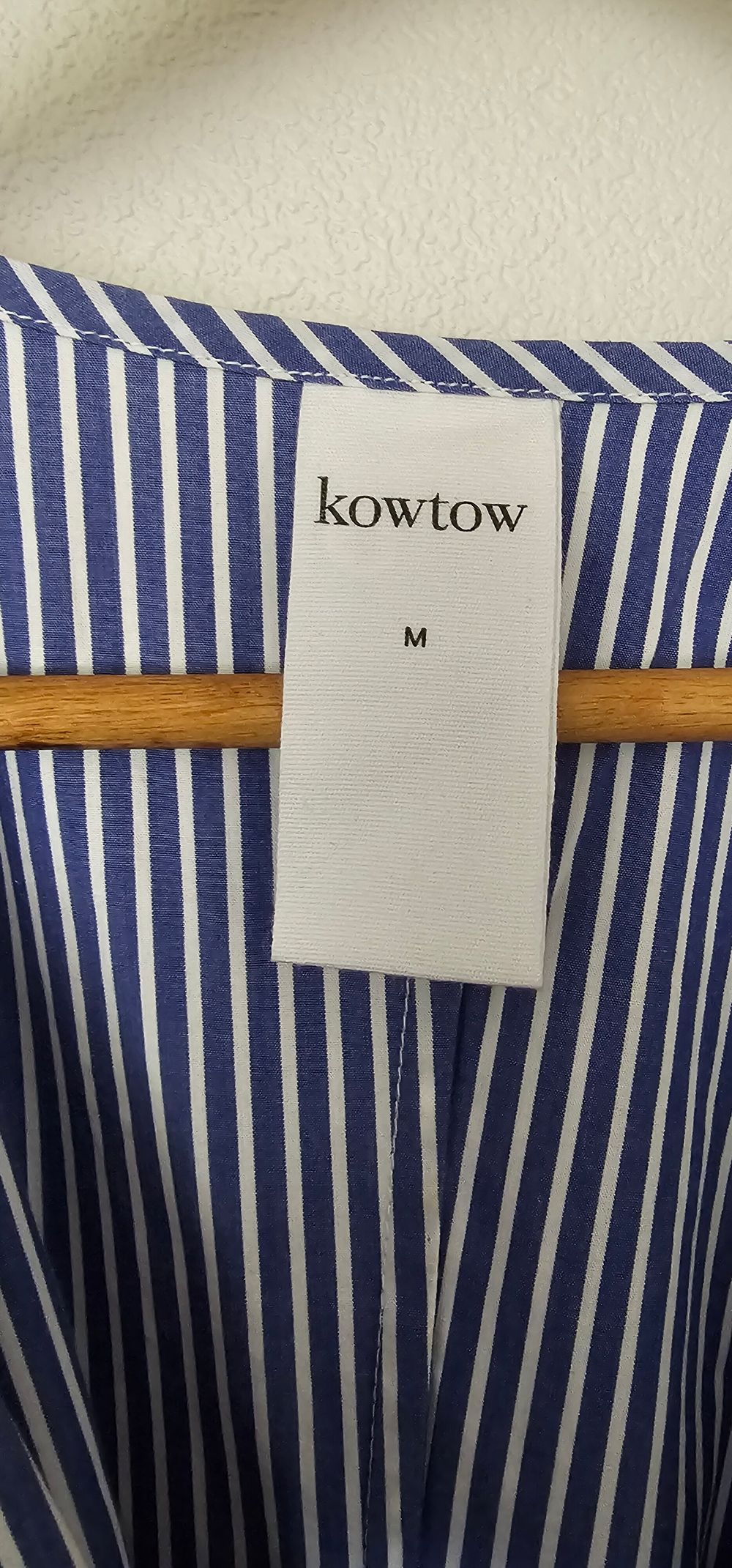 Kowtow - Marta