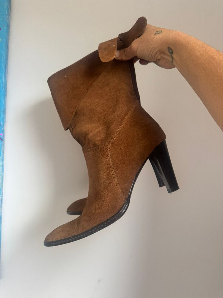 Stunning Italian Made Suede Cowboy Style Heels