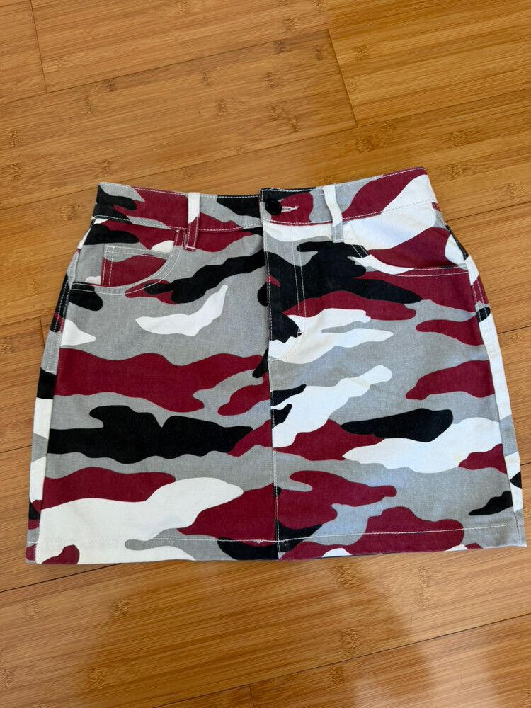 Forever 21 Camo mini skirt