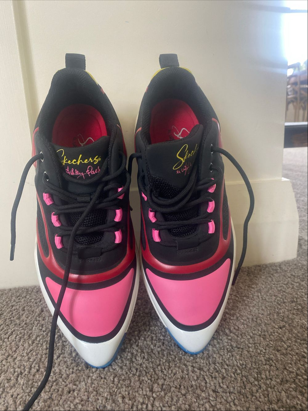 skechers