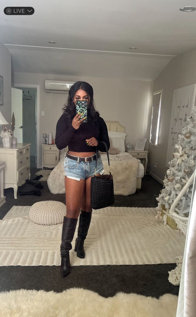 One Teaspoon Denim Shorts Size 26 (Size 8)