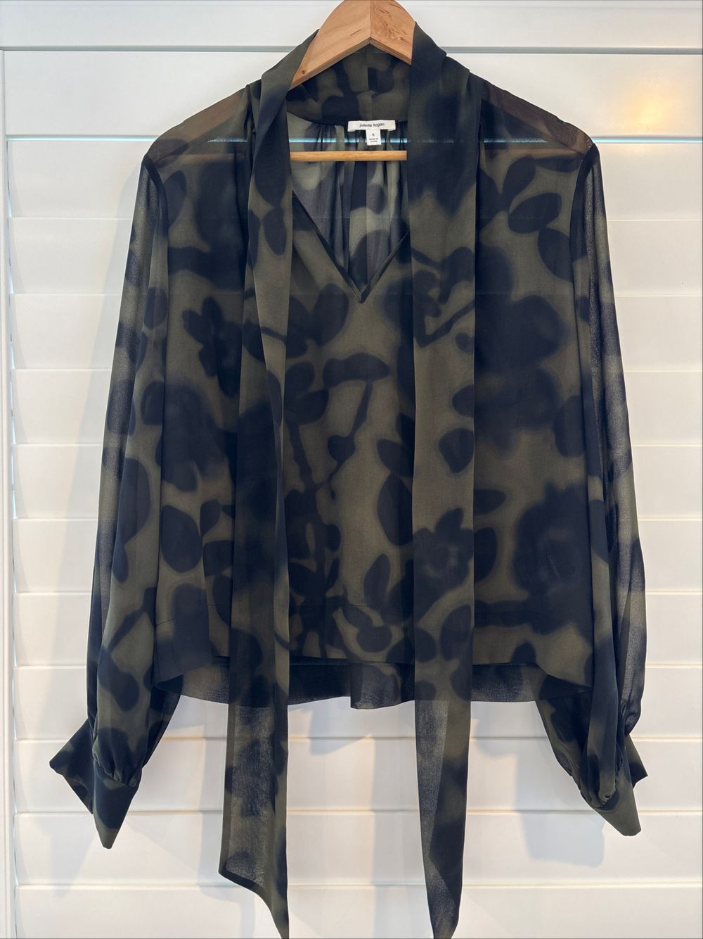 Juliette Hogan Green Floral Print Tie Neck Blouse