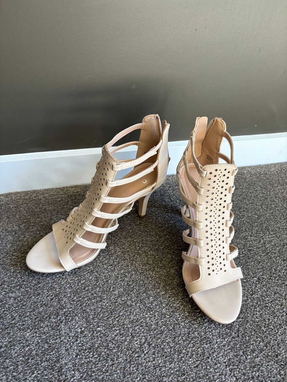 Novo Beige Heels
