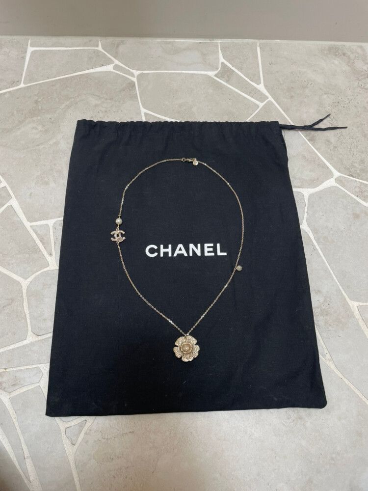 NEW Chanel Camelia Necklace