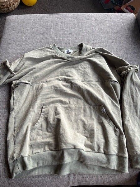 Esthe & Albie Khaki Sweatshirt