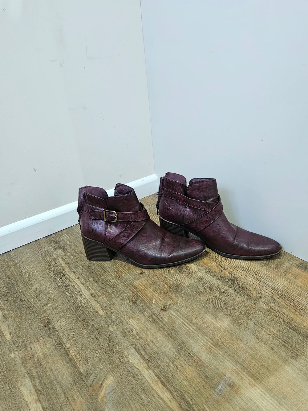 Frye And Co. Burgundy Leather Ankle Boots