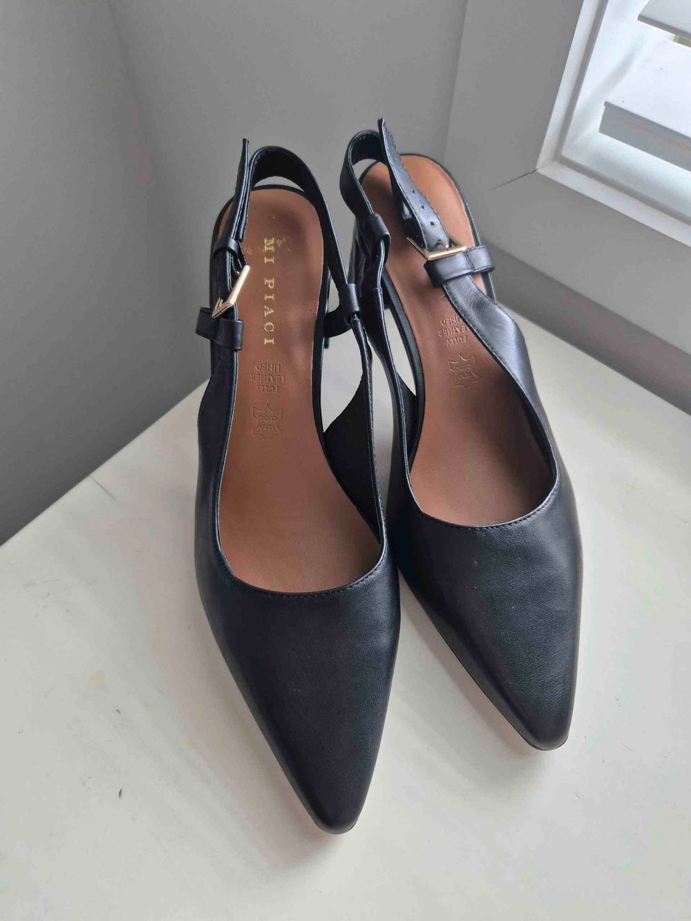 Mi Piaci Black Slingback Heels