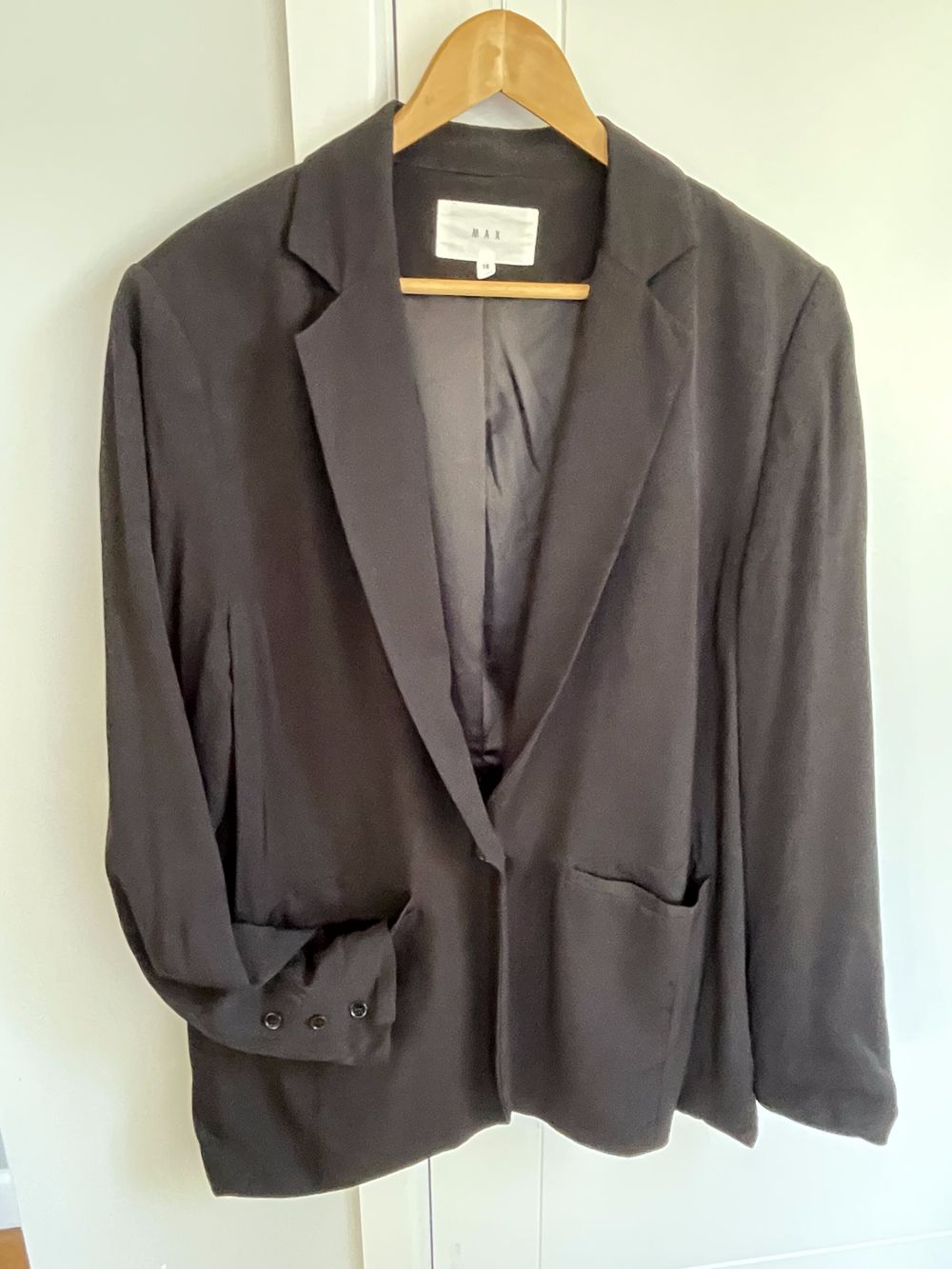 MAX Black Blazer