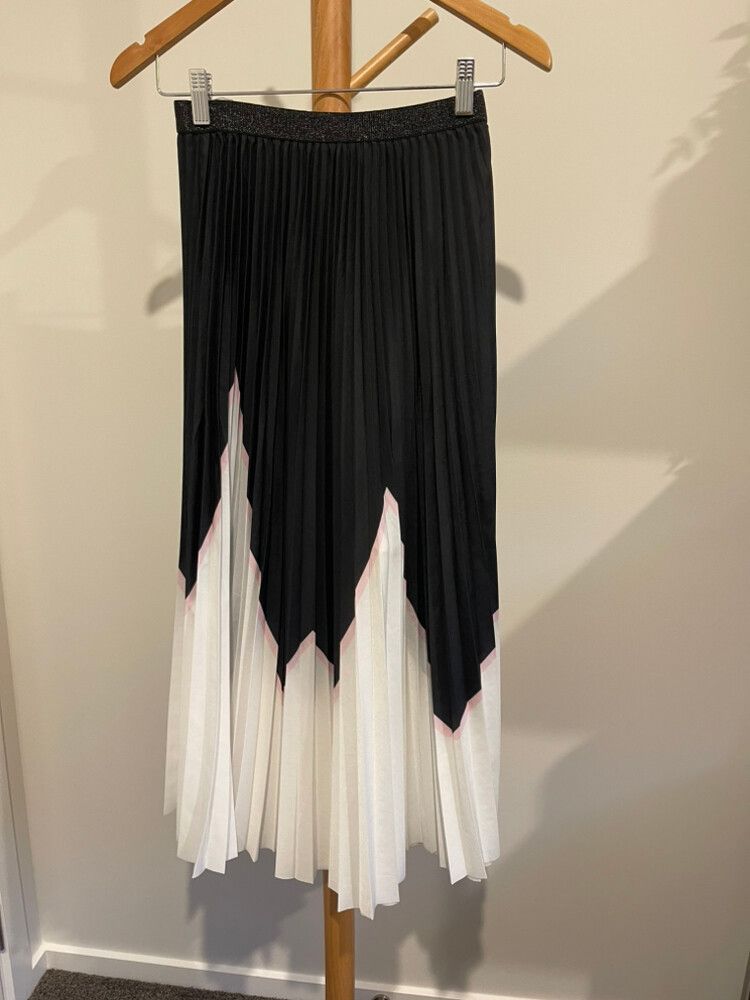mid length pleated skirts 70
