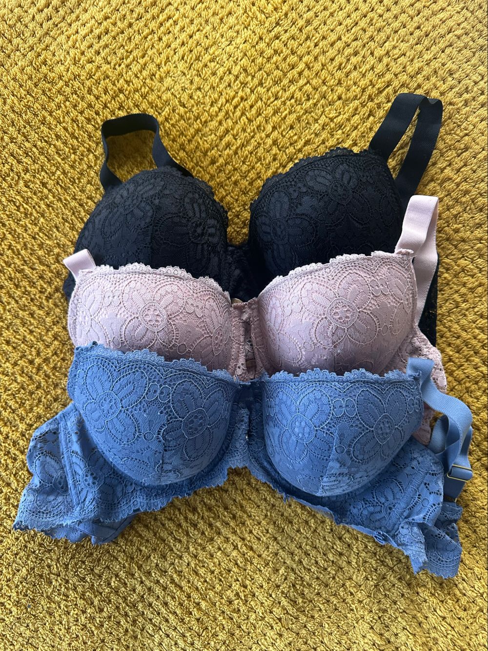 3 Pack New BCBG Pretty Lace Bras Size 14B/36B