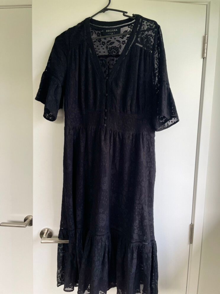 chinese dress ladies DECJUBA Claudia Broderie Midi Dress / Size 6 / New without tags / RRP $0.00   Authentified